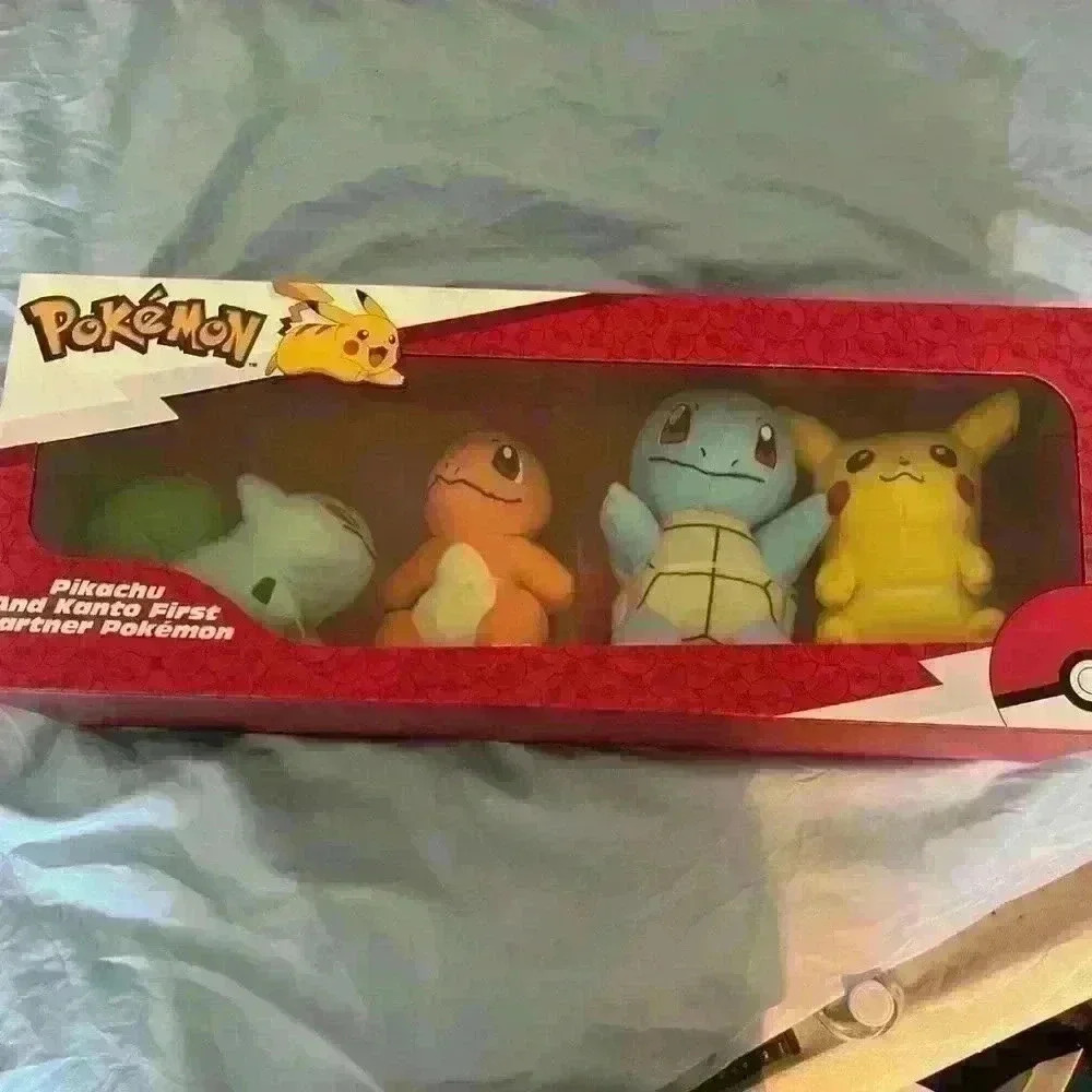 Pokémon plush collectors set